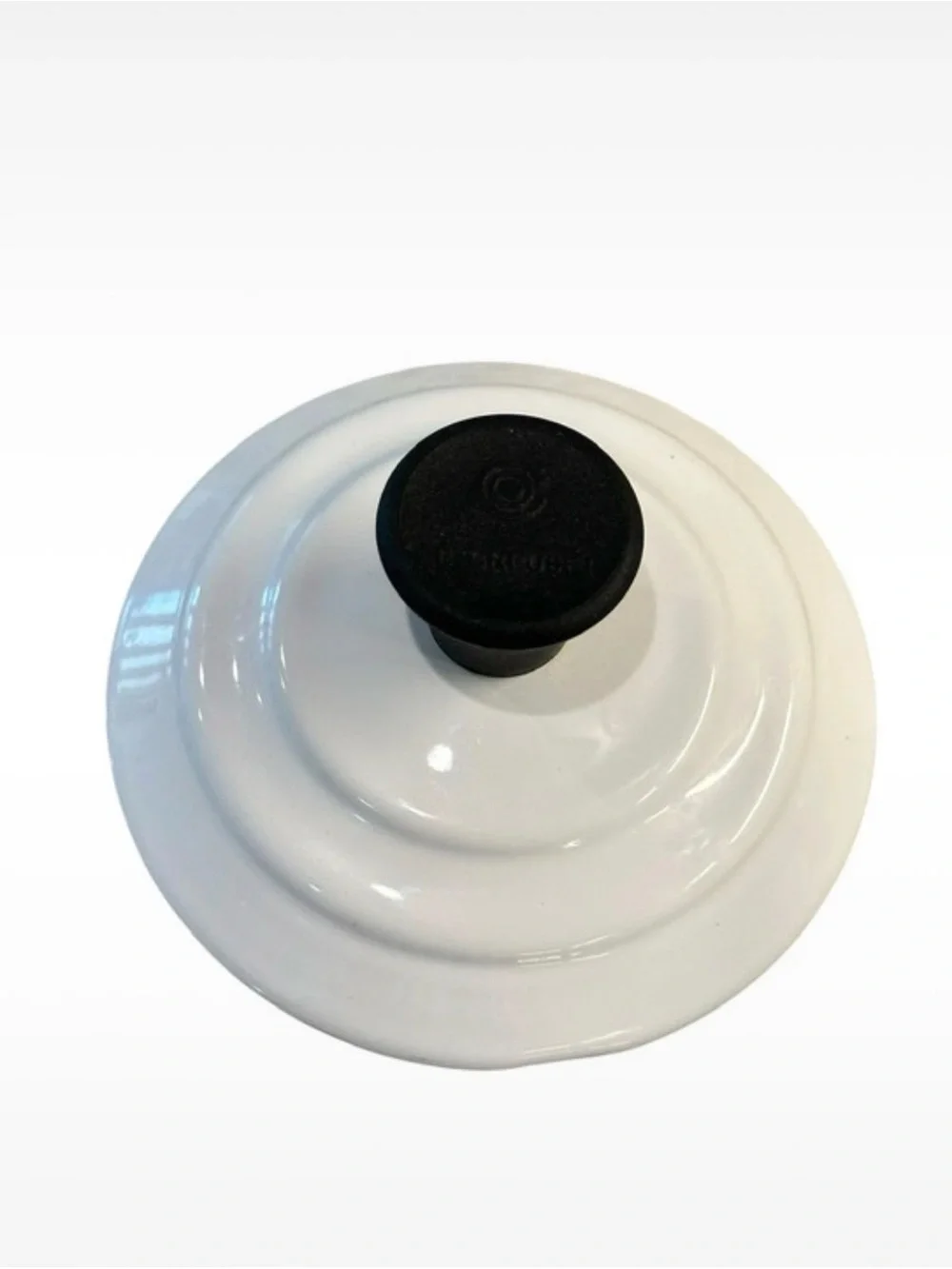 Le Creuset black base